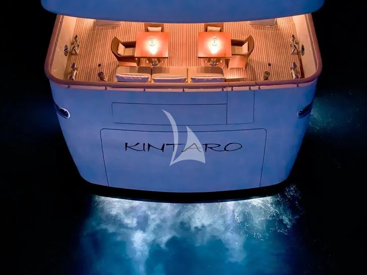 KINTARO Cantieri di Pisa Akhir 125 - aft at night KINTARO Cantieri di Pisa Akhir 125 - aft at night