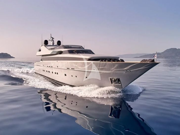 KINTARO Cantieri di Pisa Akhir 125 - bow view KINTARO Cantieri di Pisa Akhir 125 - bow view