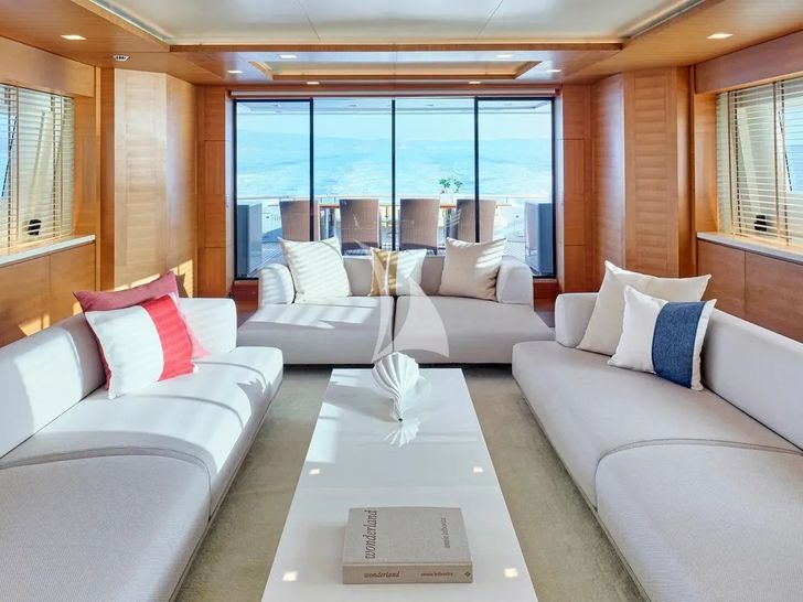 KINTARO Cantieri di Pisa Akhir 125 - saloon lounge other angle KINTARO Cantieri di Pisa Akhir 125 - saloon lounge other angle