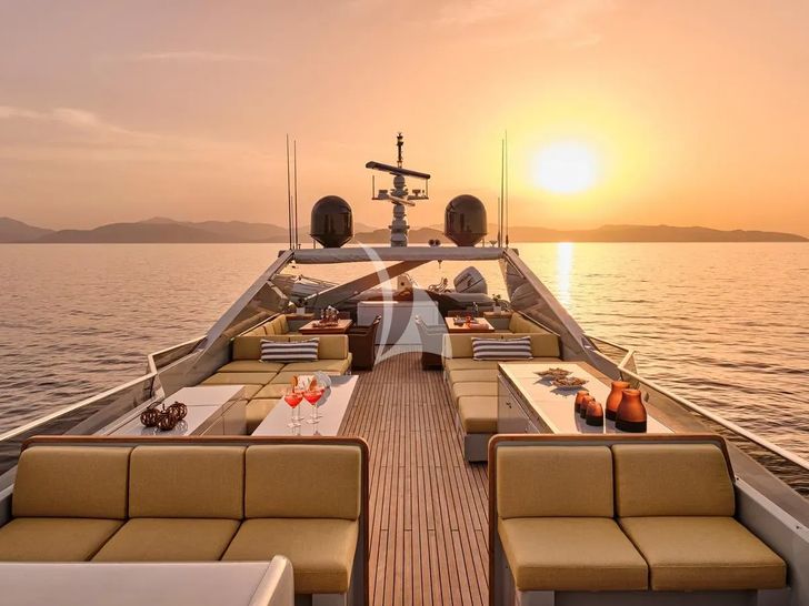 KINTARO Cantieri di Pisa Akhir 125 - sun deck under the sunset KINTARO Cantieri di Pisa Akhir 125 - sun deck under the sunset