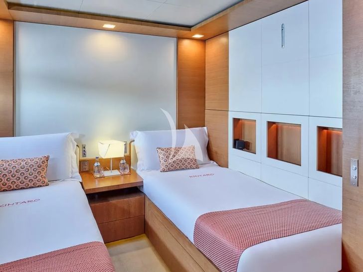 KINTARO Cantieri di Pisa Akhir 125 - twin cabin 1 KINTARO Cantieri di Pisa Akhir 125 - twin cabin 1