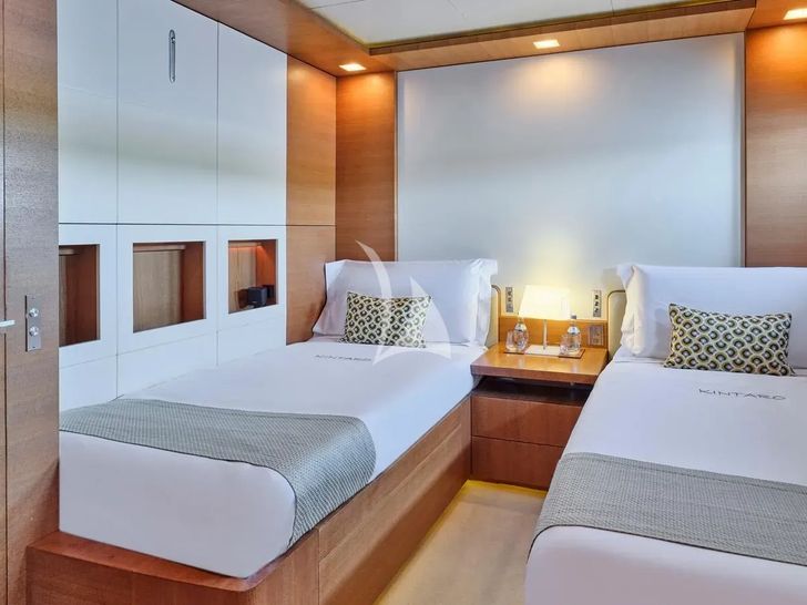 KINTARO Cantieri di Pisa Akhir 125 - twin cabin 2 KINTARO Cantieri di Pisa Akhir 125 - twin cabin 2