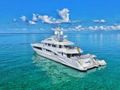 KNIGHT Heesen 5000 Alu anchored stern view