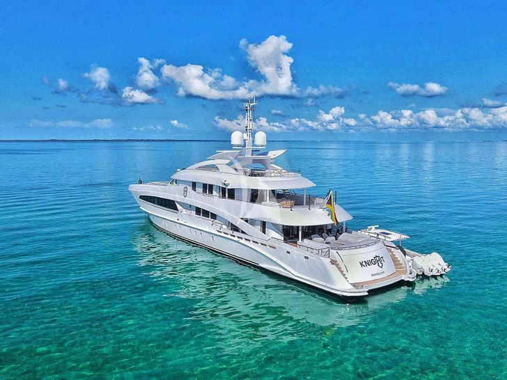 KNIGHT Heesen 5000 Alu - anchored stern view KNIGHT Heesen 5000 Alu - anchored stern view
