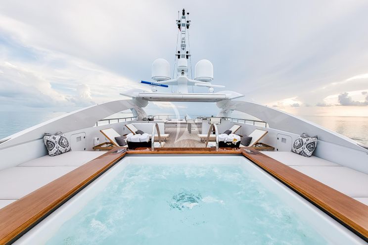 Charter Yacht KNIGHT - Heesen 5000 Alu - 5 Cabins - Bora Bora - Raiatea - Tahiti - French Polynesia