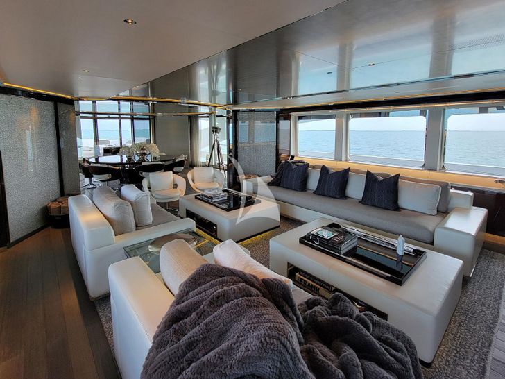 KNIGHT Heesen 5000 Alu - main saloon KNIGHT Heesen 5000 Alu - main saloon