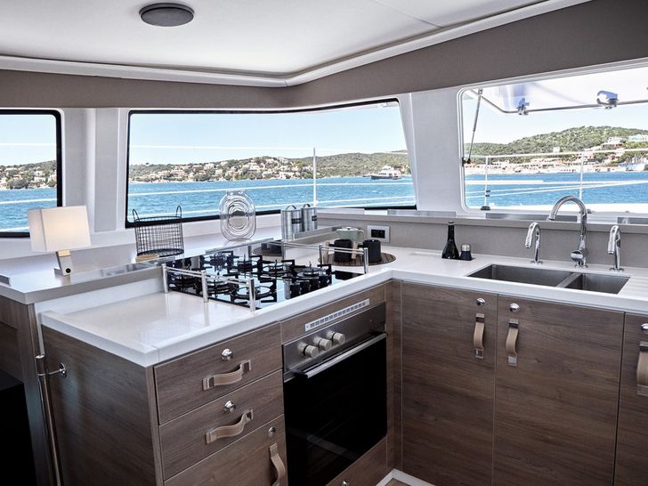 KNOWKER#1 Bali 4.4 - galley KNOWKER#1 Bali 4.4 - galley