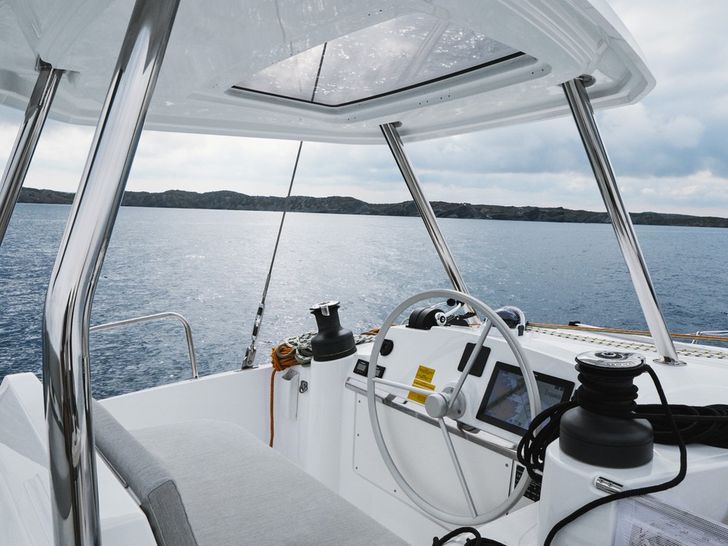 KNOWKER#1 Bali 4.4 - helm KNOWKER#1 Bali 4.4 - helm