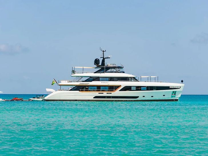 KOJU Benetti Motopanfilo 37m - anchored KOJU Benetti Motopanfilo 37m - anchored