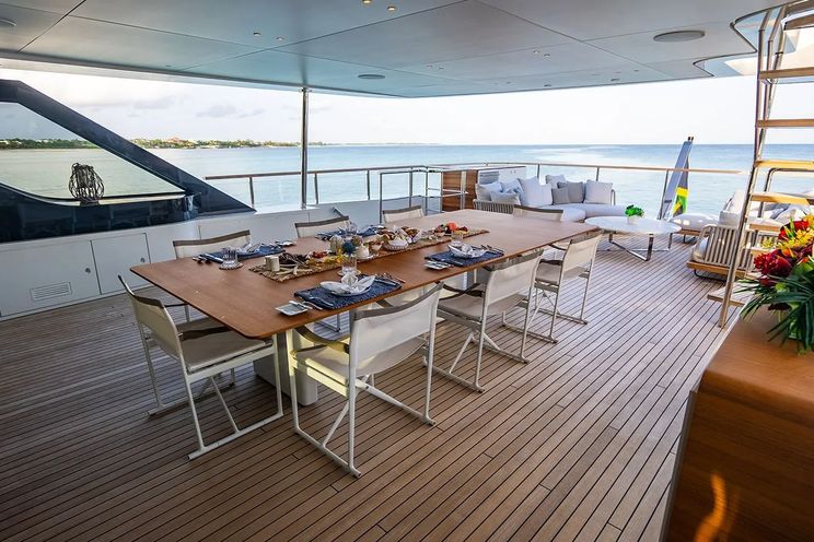 Charter Yacht KOJU - Benetti Motopanfilo 37m - 5 Cabins - Nassau - Exumas - Bahamas