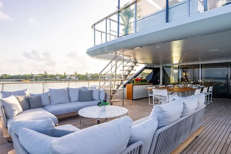 Charter Yacht KOJU - Benetti Motopanfilo 37m - 5 Cabins - Nassau - Exumas - Bahamas