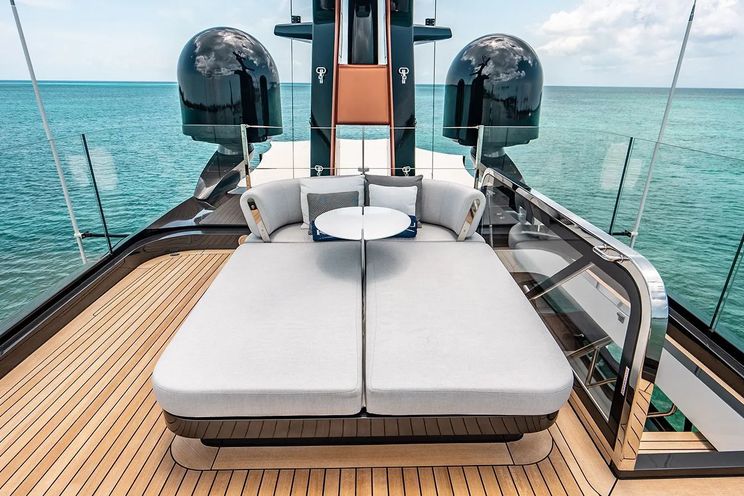 Charter Yacht KOJU - Benetti Motopanfilo 37m - 5 Cabins - Nassau - Exumas - Bahamas