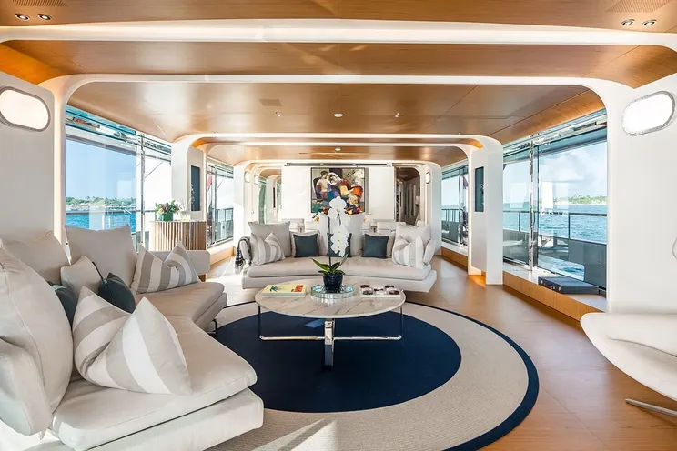 Charter Yacht KOJU - Benetti Motopanfilo 37m - 5 Cabins - Nassau - Exumas - Bahamas