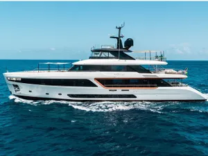 KOJU - Benetti Motopanfilo 37m - 5 Cabins - Nassau - Exumas - Bahamas KOJU - Benetti Motopanfilo 37m - 5 Cabins - Nassau - Exumas - Bahamas