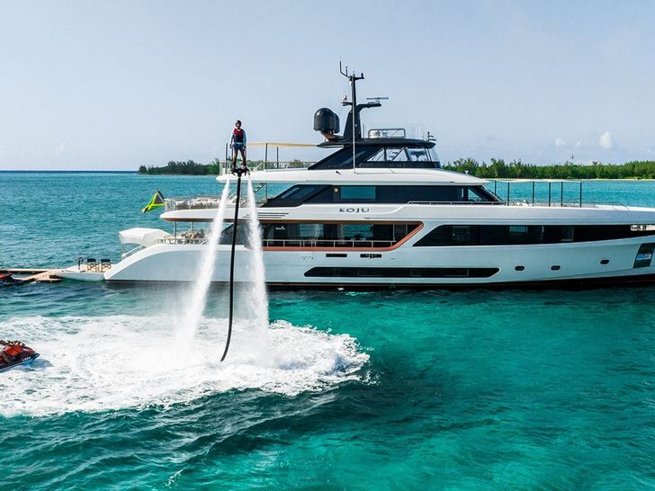 KOJU Benetti Motopanfilo 37m - water activities KOJU Benetti Motopanfilo 37m - water activities