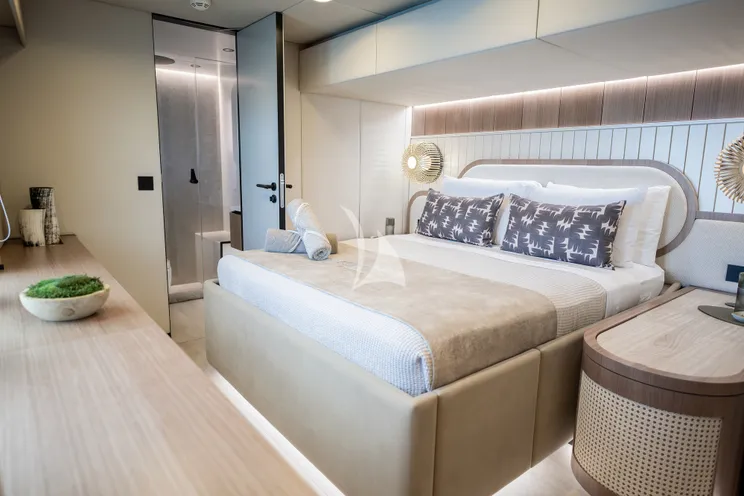 Charter Yacht KOKOMO - Sunreef 80 Power - 4 Cabins - Tavarua - Yasawa - Fiji