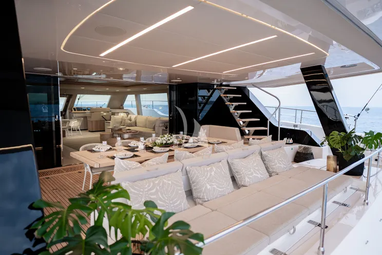 Charter Yacht KOKOMO - Sunreef 80 Power - 4 Cabins - Tavarua - Yasawa - Fiji