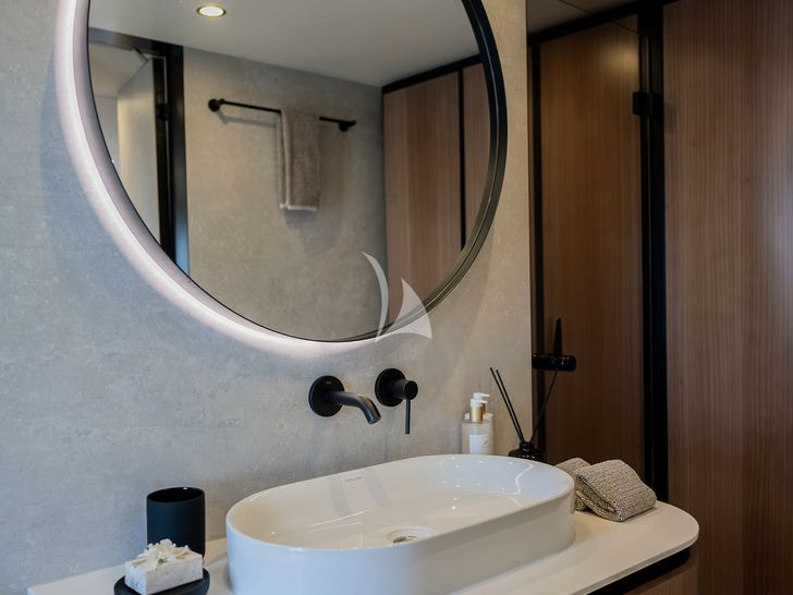 KOKOMO Sunreef 80 Power - master cabin bathroom vanity area KOKOMO Sunreef 80 Power - master cabin bathroom vanity area