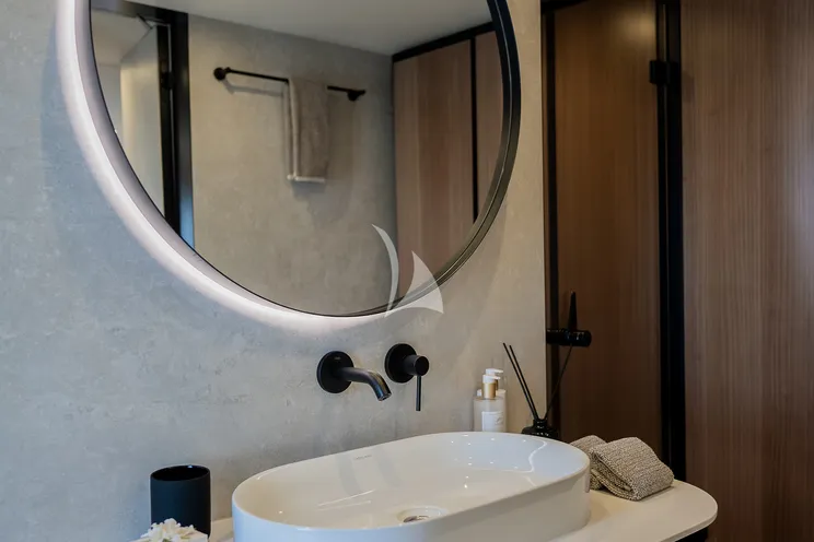 Charter Yacht KOKOMO - Sunreef 80 Power - 4 Cabins - Tavarua - Yasawa - Fiji