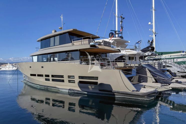 Charter Yacht KOKONUT`S WALLY - Wally 86 - 4 Cabins - Cannes - Monaco - St. Tropez - French Riviera