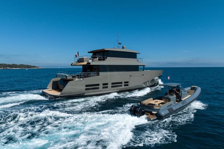 Charter Yacht KOKONUT`S WALLY - Wally 86 - 4 Cabins - Cannes - Monaco - St. Tropez - French Riviera
