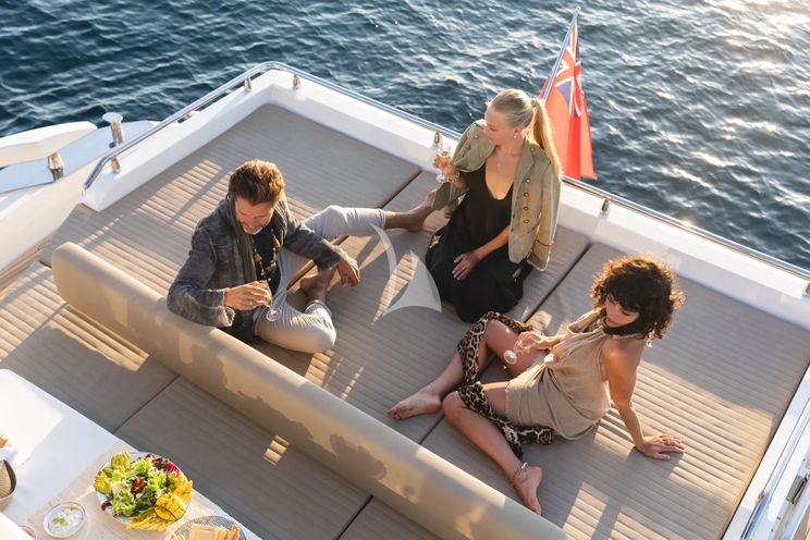 Charter Yacht KOMODO - Azimut S7 - 3 Cabins - Palma - Mallorca - Ibiza - Balearics - Spain