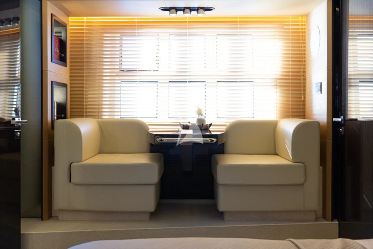 Charter Yacht KOMODO - Azimut S7 - 3 Cabins - Palma - Mallorca - Ibiza - Balearics - Spain