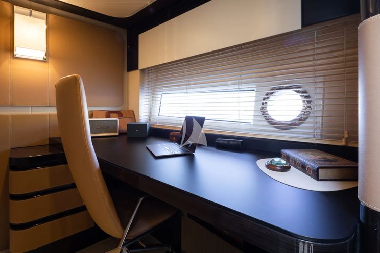 Charter Yacht KOMODO - Azimut S7 - 3 Cabins - Palma - Mallorca - Ibiza - Balearics - Spain