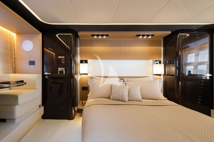 Charter Yacht KOMODO - Azimut S7 - 3 Cabins - Palma - Mallorca - Ibiza - Balearics - Spain