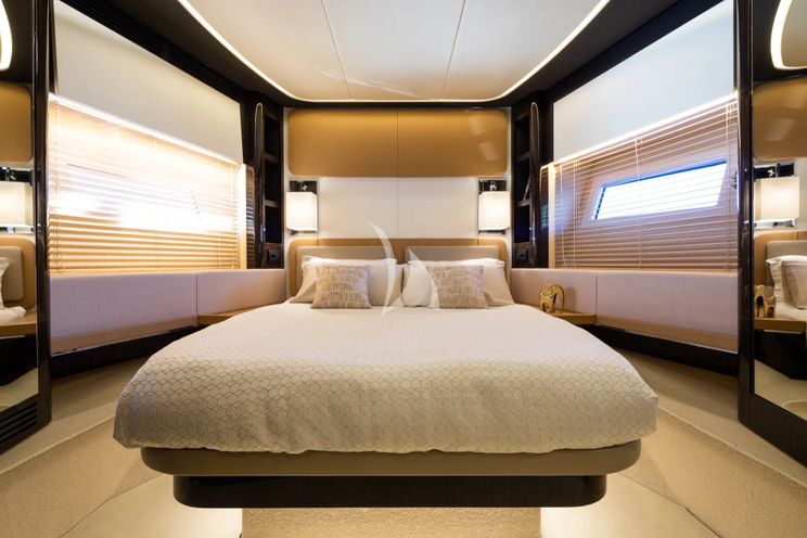 Charter Yacht KOMODO - Azimut S7 - 3 Cabins - Palma - Mallorca - Ibiza - Balearics - Spain