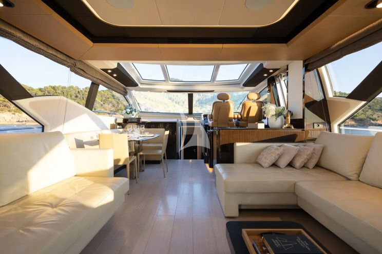 Charter Yacht KOMODO - Azimut S7 - 3 Cabins - Palma - Mallorca - Ibiza - Balearics - Spain