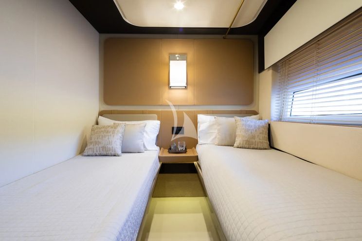 Charter Yacht KOMODO - Azimut S7 - 3 Cabins - Palma - Mallorca - Ibiza - Balearics - Spain