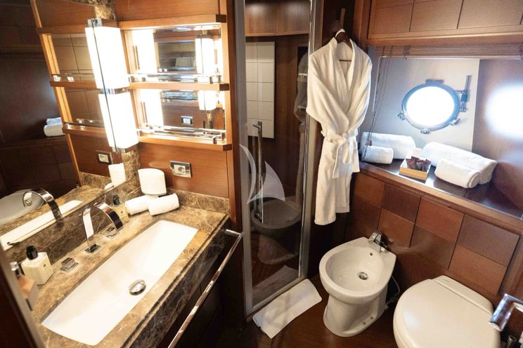 Charter Yacht KOUKLES - Azimut 30m - 4 Cabins - Athens - Hydra - Mykonos