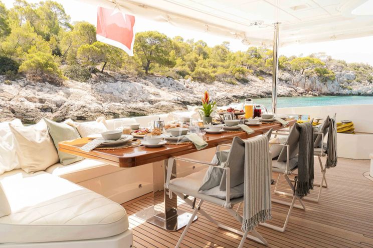 Charter Yacht KOUKLES - Azimut 30m - 4 Cabins - Athens - Hydra - Mykonos