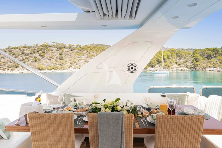 Charter Yacht KOUKLES - Azimut 30m - 4 Cabins - Athens - Hydra - Mykonos