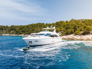 KOUKLES - Azimut 30m - 4 Cabins - Athens - Hydra - Mykonos KOUKLES - Azimut 30m - 4 Cabins - Athens - Hydra - Mykonos