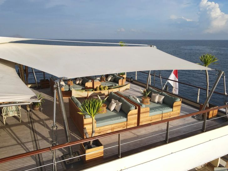 KUDANIL Custom Motor Yacht 50m - sun beds KUDANIL Custom Motor Yacht 50m - sun beds