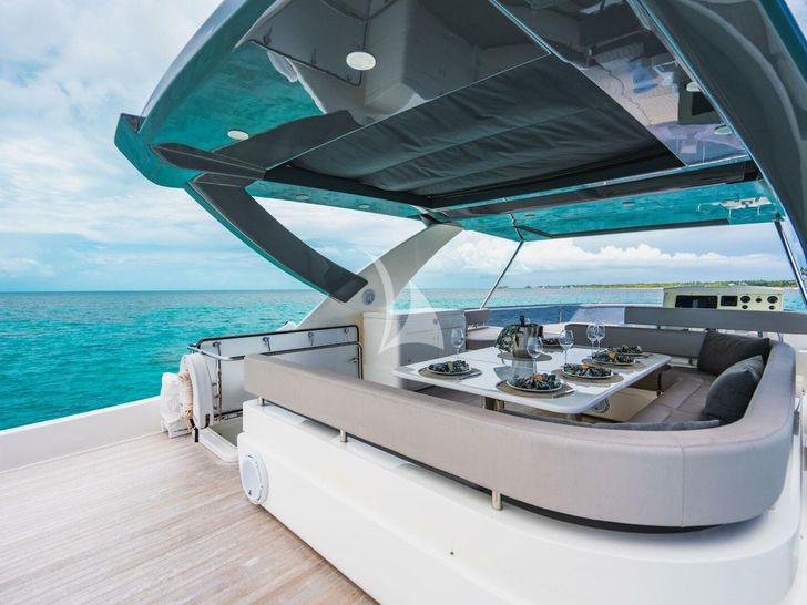 KUDU Ferretti Yacht 750 flybridge KUDU Ferretti Yacht 750 flybridge