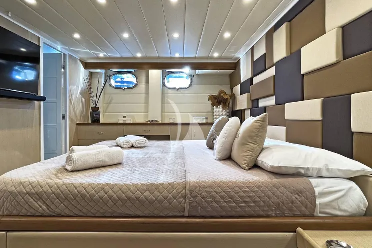 Charter Yacht LA CHICCA - Benetti 23m Yacht - 4 Cabins - Sicily - Naples - Capri - Positano - Amalfi Coast - Italy