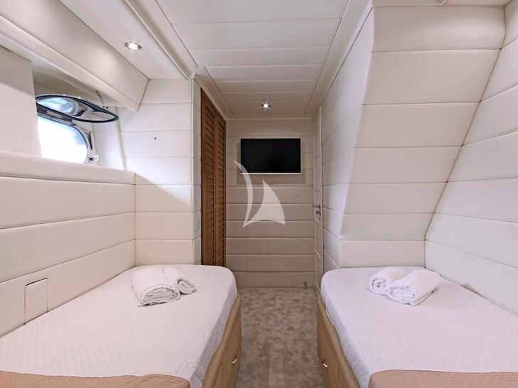 LA CHICCA 1998 Benetti 23m - twin cabin LA CHICCA 1998 Benetti 23m - twin cabin