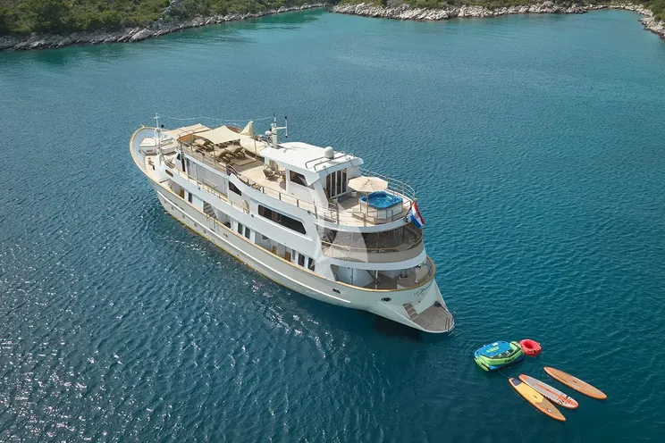 Charter Yacht LA PERLA - Belena 40m - 8 Cabins - Trogir - Hvar - Dubrovnik