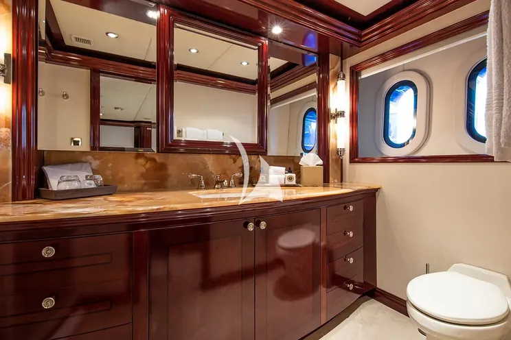 Charter Yacht DIRT POOR - Trinity 161 - 5 Cabins - Nassau - Exumas - Bahamas