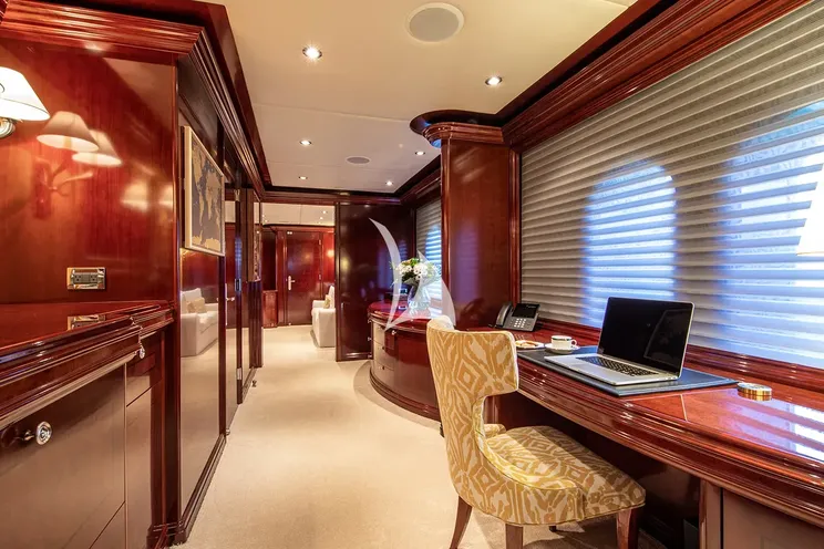 Charter Yacht DIRT POOR - Trinity 161 - 5 Cabins - Nassau - Exumas - Bahamas