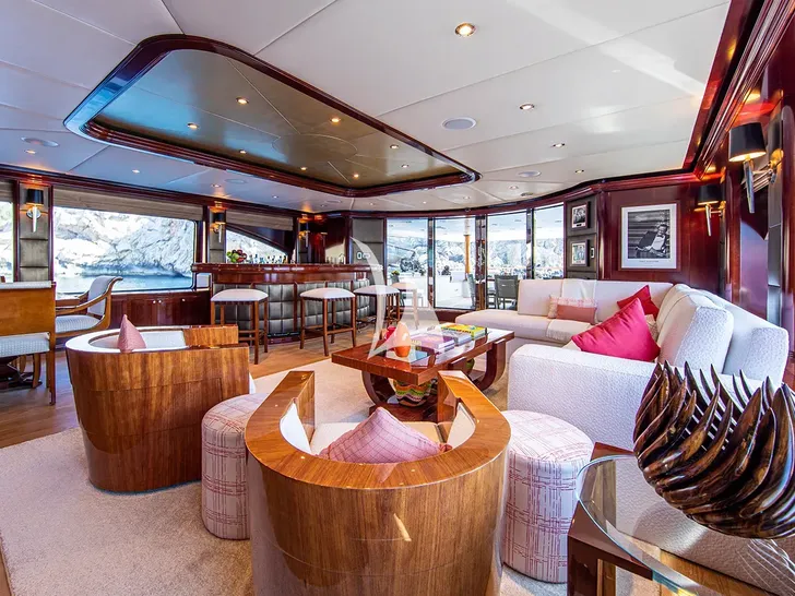 DIRT POOR Trinity 161 - sky lounge DIRT POOR Trinity 161 - sky lounge