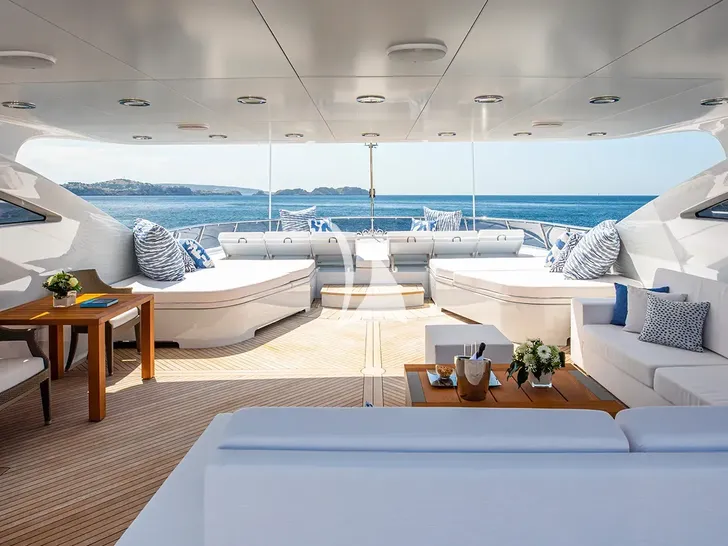 DIRT POOR Trinity 161 - sundeck lounge DIRT POOR Trinity 161 - sundeck lounge