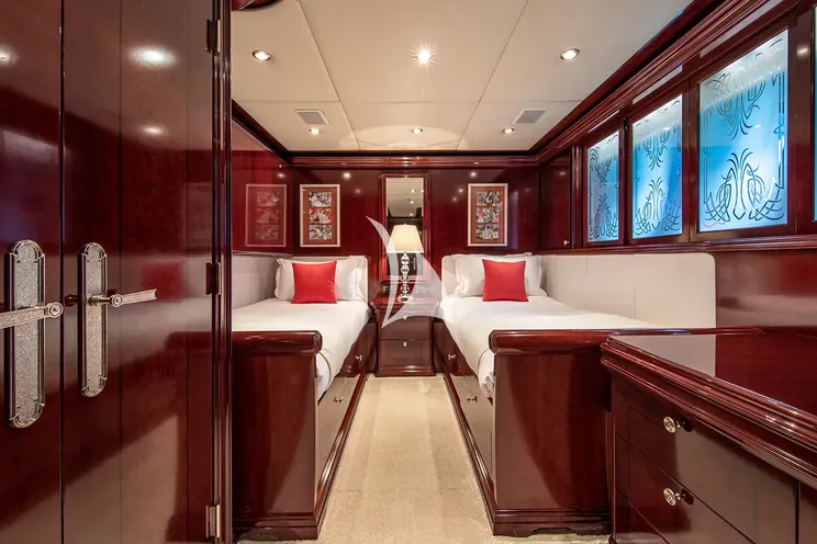 Charter Yacht DIRT POOR - Trinity 161 - 5 Cabins - Nassau - Exumas - Bahamas