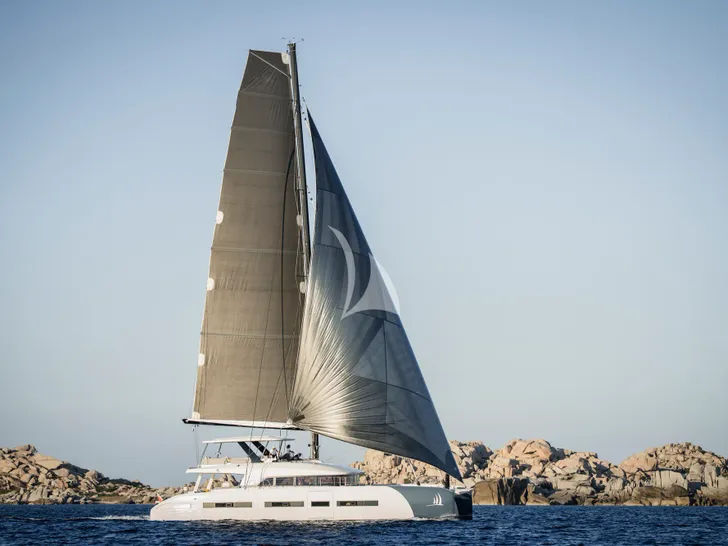 LA DESIRADE Lagoon Seventy 7 - sailing LA DESIRADE Lagoon Seventy 7 - sailing
