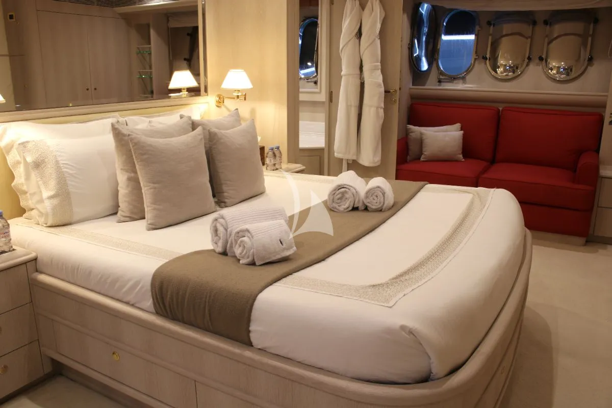 Charter Yacht LADY AMANDA - Guy Couach 30m - 4 Cabins - Cannes - St Tropez - Nice - Antibes - Monaco - French Riviera