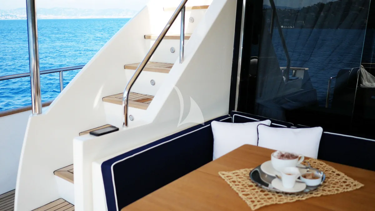 Charter Yacht LADY AMANDA - Guy Couach 30m - 4 Cabins - Cannes - St Tropez - Nice - Antibes - Monaco - French Riviera