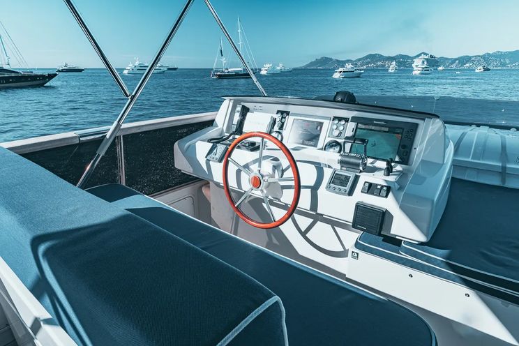 Charter Yacht LADY AMANDA - Guy Couach 30m - 4 Cabins - Cannes - St Tropez - Nice - Antibes - Monaco - French Riviera